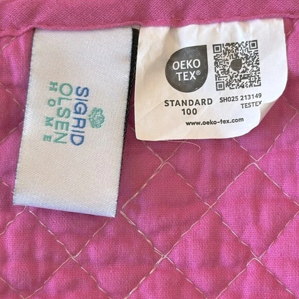 Sigrid Olsen Home‎ Quilted Seashell Placemat Pink Coastal Beach Scallop Print